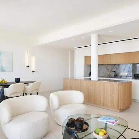 Ref 2028 Croisette - Superb With Panoramic Sea View For Rent アパート