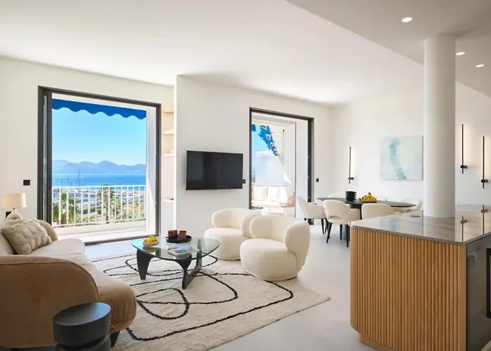 Ref 2028 Croisette - Superb With Panoramic Sea View For Rent *