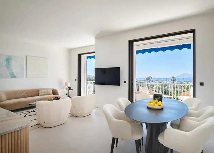 Ref 2028 Croisette - Superb With Panoramic Sea View For Rent * Cannes