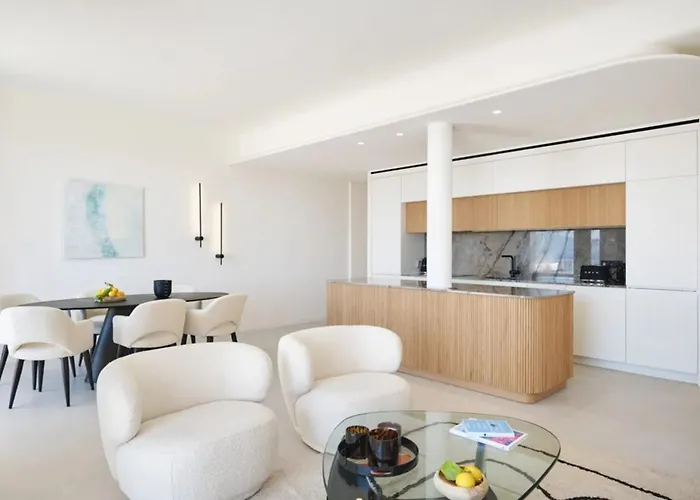 Ref 2028 Croisette - Superb With Panoramic Sea View For Rent Apartment