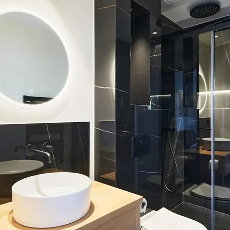 Ref 2028 Croisette - Superb With Panoramic Sea View For Rent Lejlighed Cannes