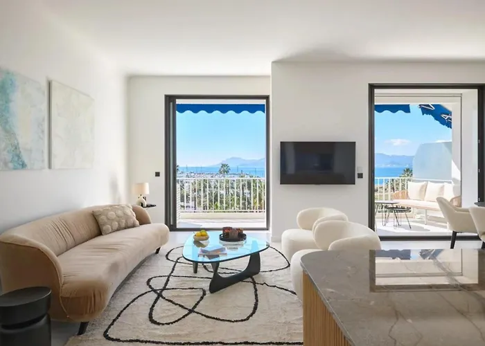 Ref 2028 Croisette - Superb With Panoramic Sea View For Rent Cannes