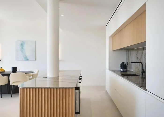 Ref 2028 Croisette - Superb With Panoramic Sea View For Rent * Cannes